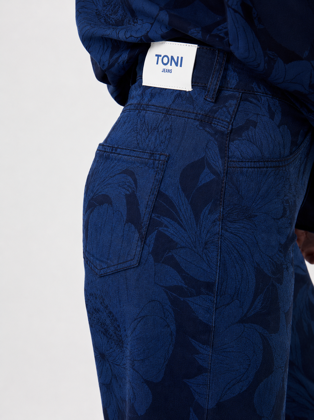 Bermudy TONI – Liv